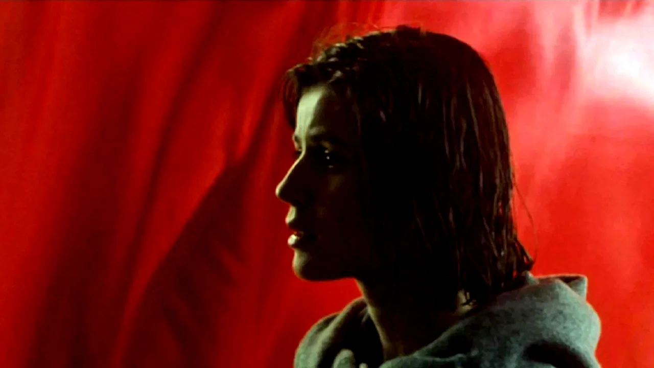Photo 10 du film : Trois couleurs : rouge