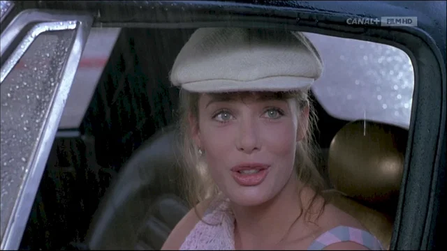 Photo 4 du film : La fille en rouge