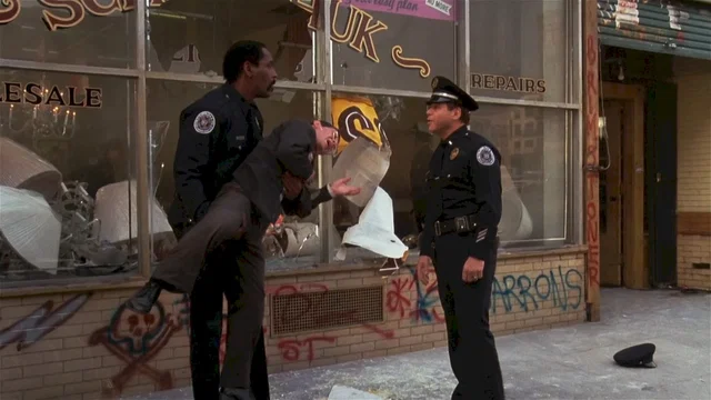 Photo 2 du film : Police academy 2
