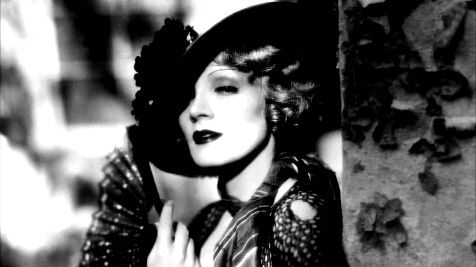 Photo 3 du film : Blonde venus
