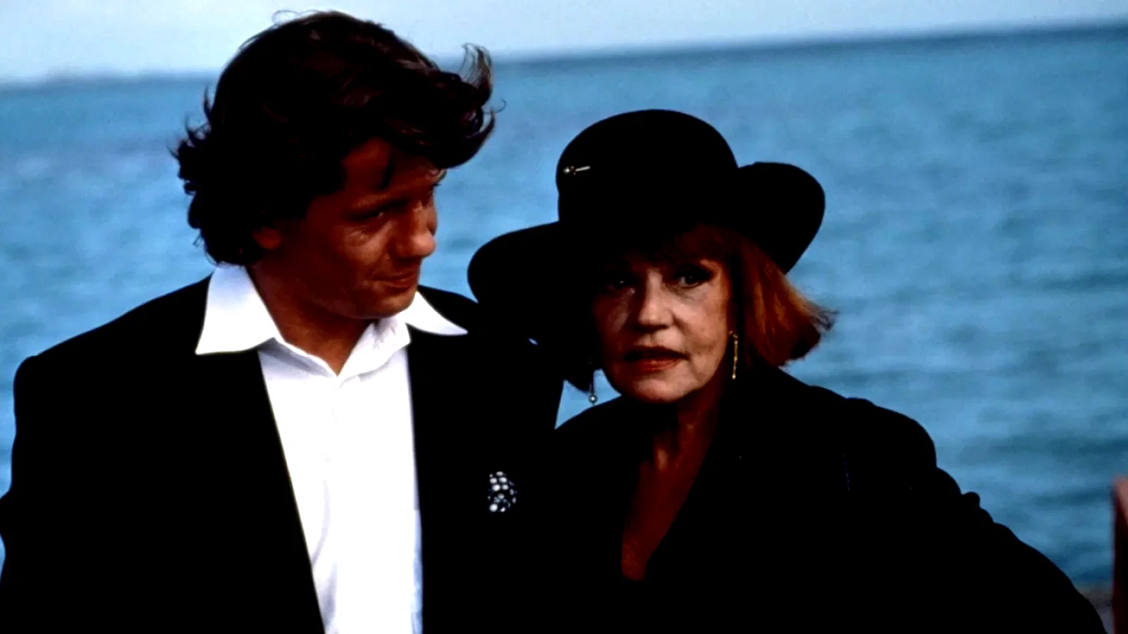 Photo 2 du film : La Vieille qui marchait dans la mer