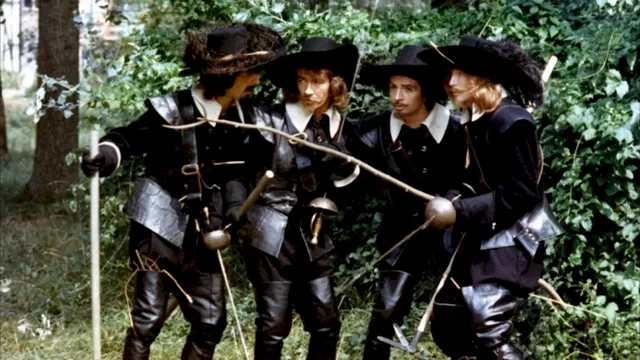 Photo 3 du film : A nous quatre cardinal