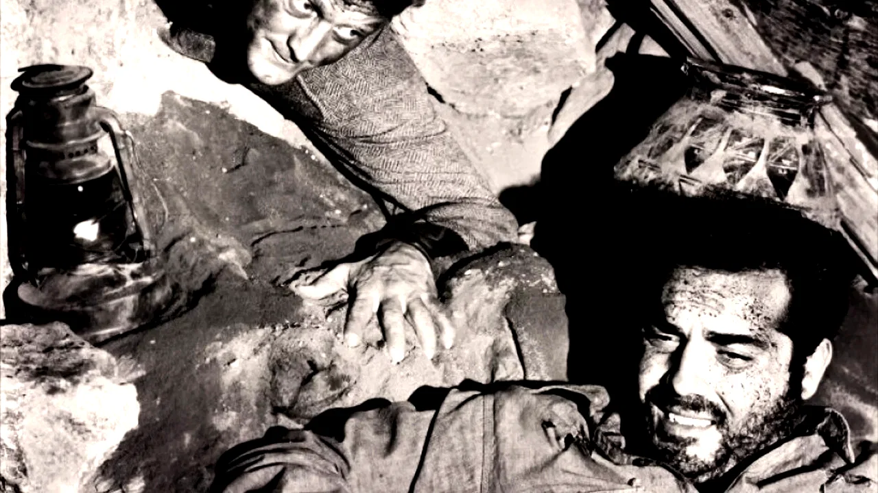 Photo 8 du film : Le gouffre aux chimeres