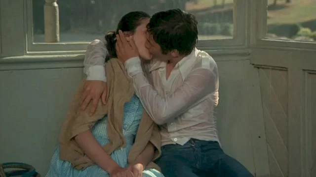 Photo 3 du film : A nous les petites anglaises