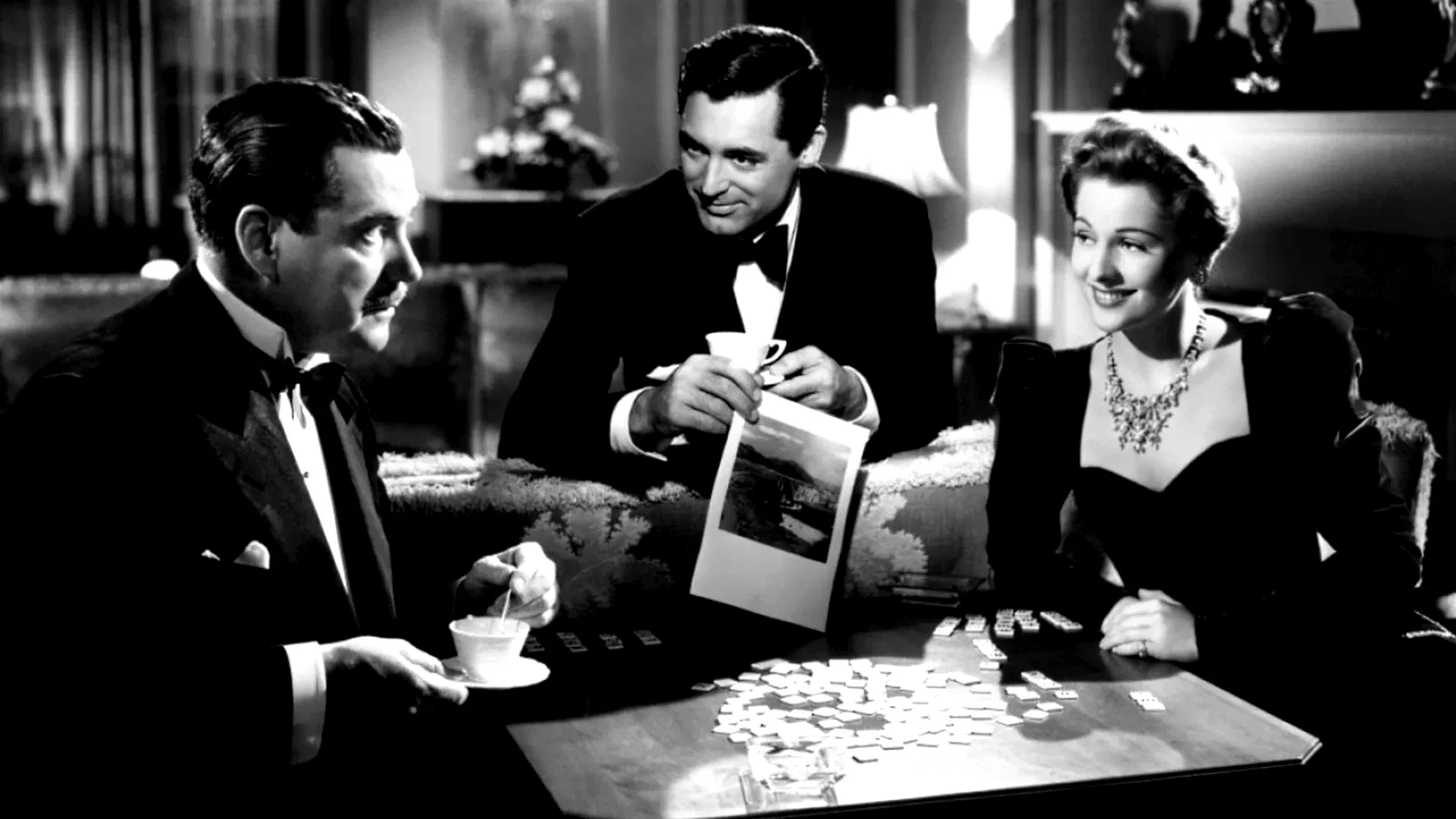 Photo 5 du film : Soupcons