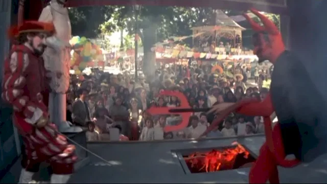 Photo 2 du film : Au dessous du volcan
