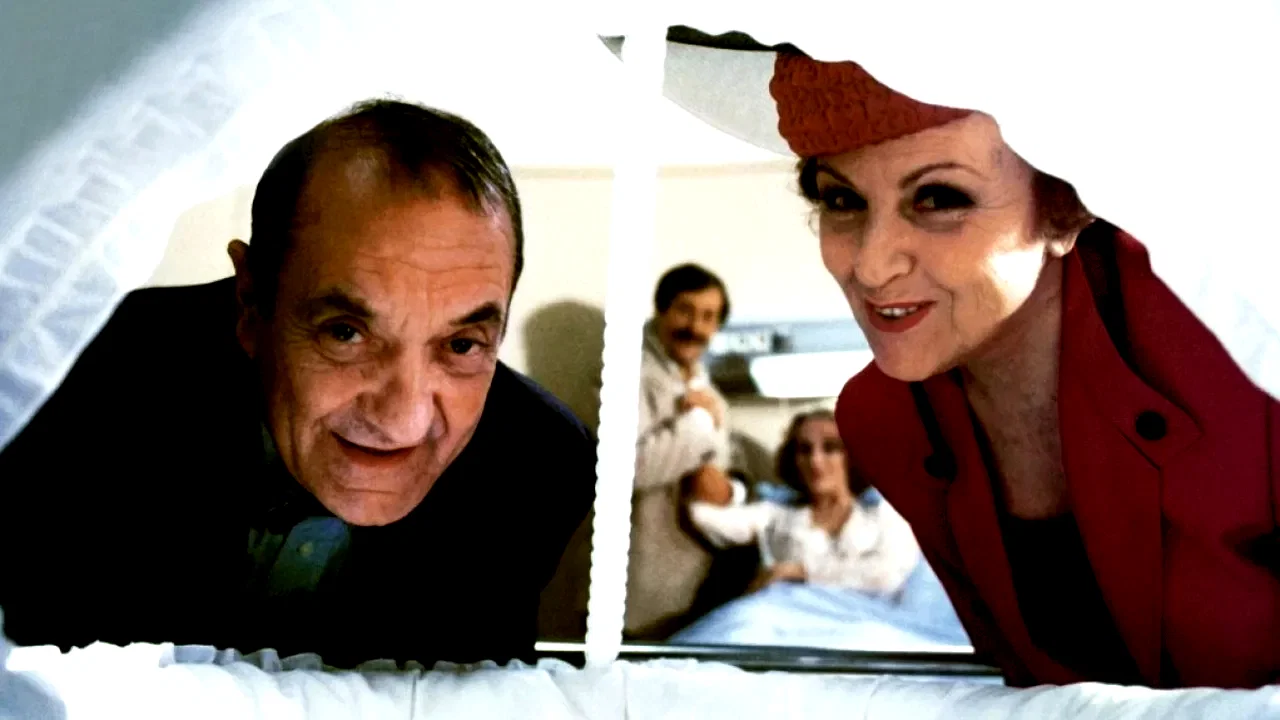 Photo 4 du film : Le bal des casse pieds