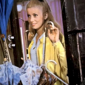 Photo du film : Les parapluies de Cherbourg