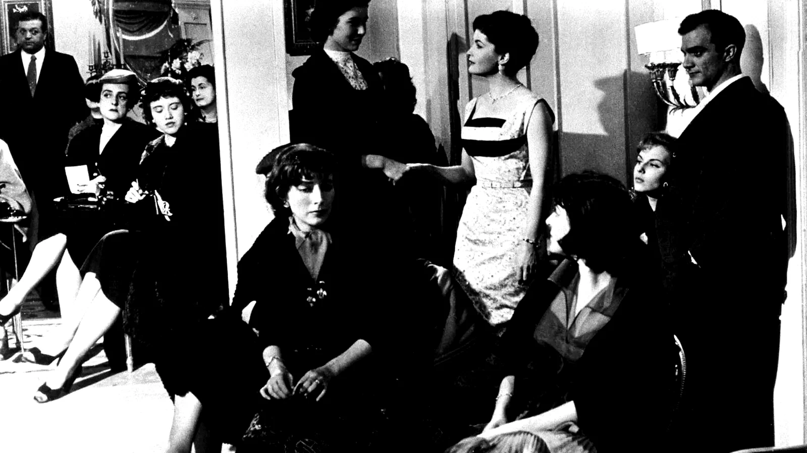 Photo 2 du film : Femmes entre elles