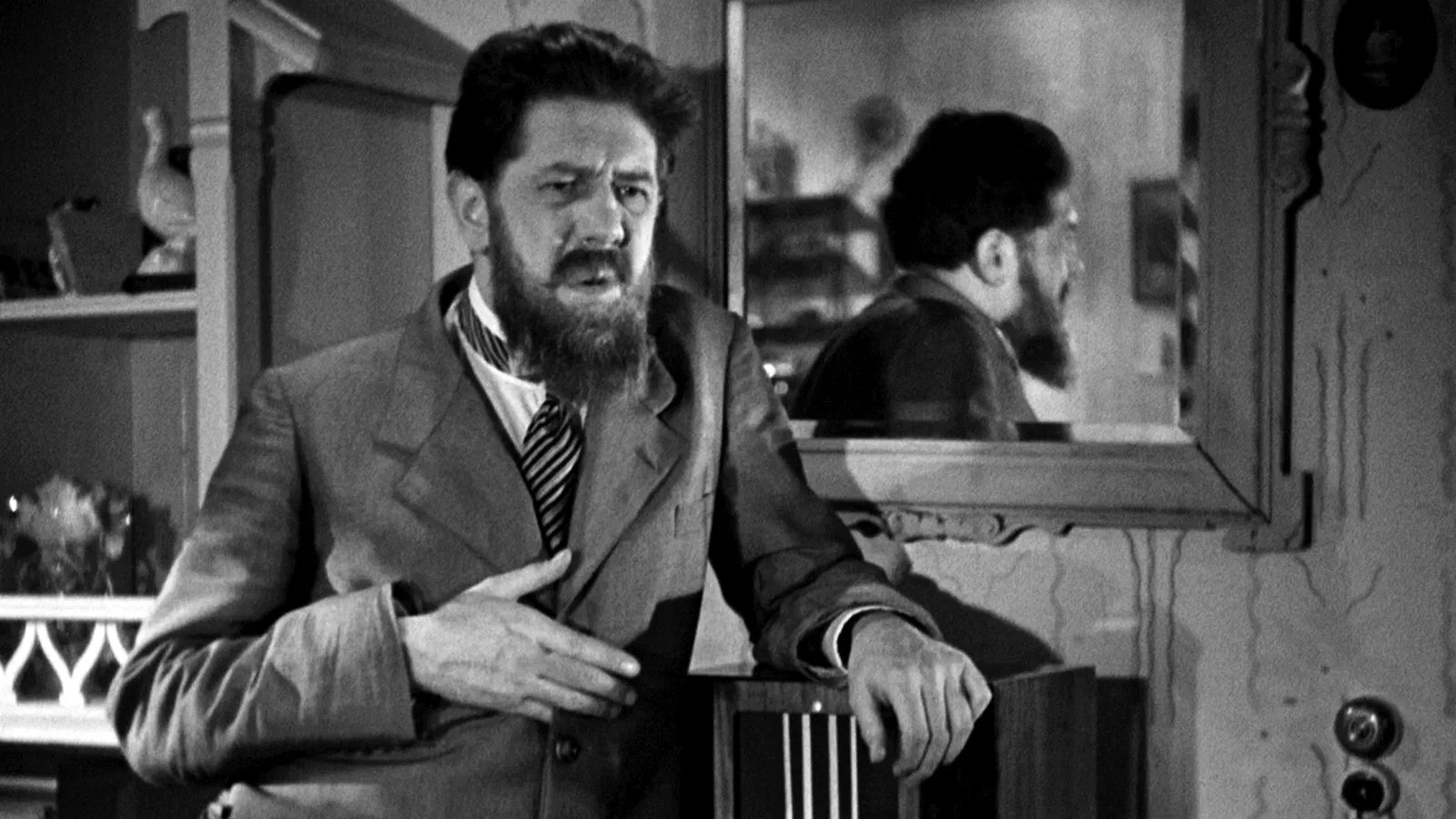 Photo 5 du film : Quai des brumes