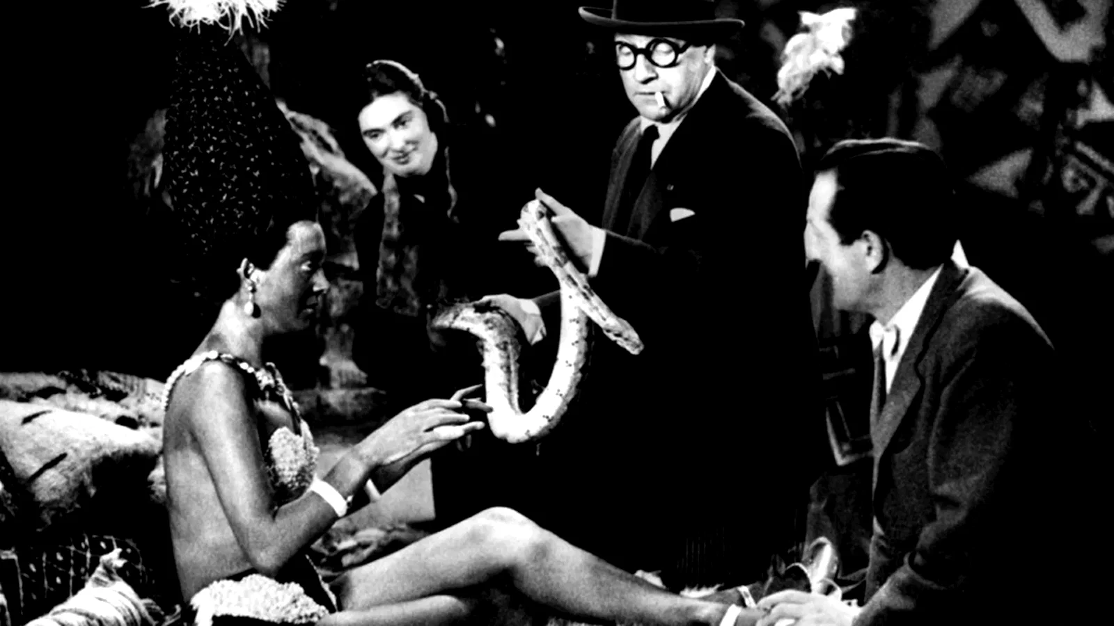 Photo 4 du film : Les perles de la couronne
