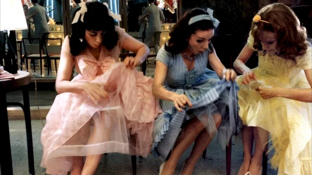 Photo 4 du film : Le bal