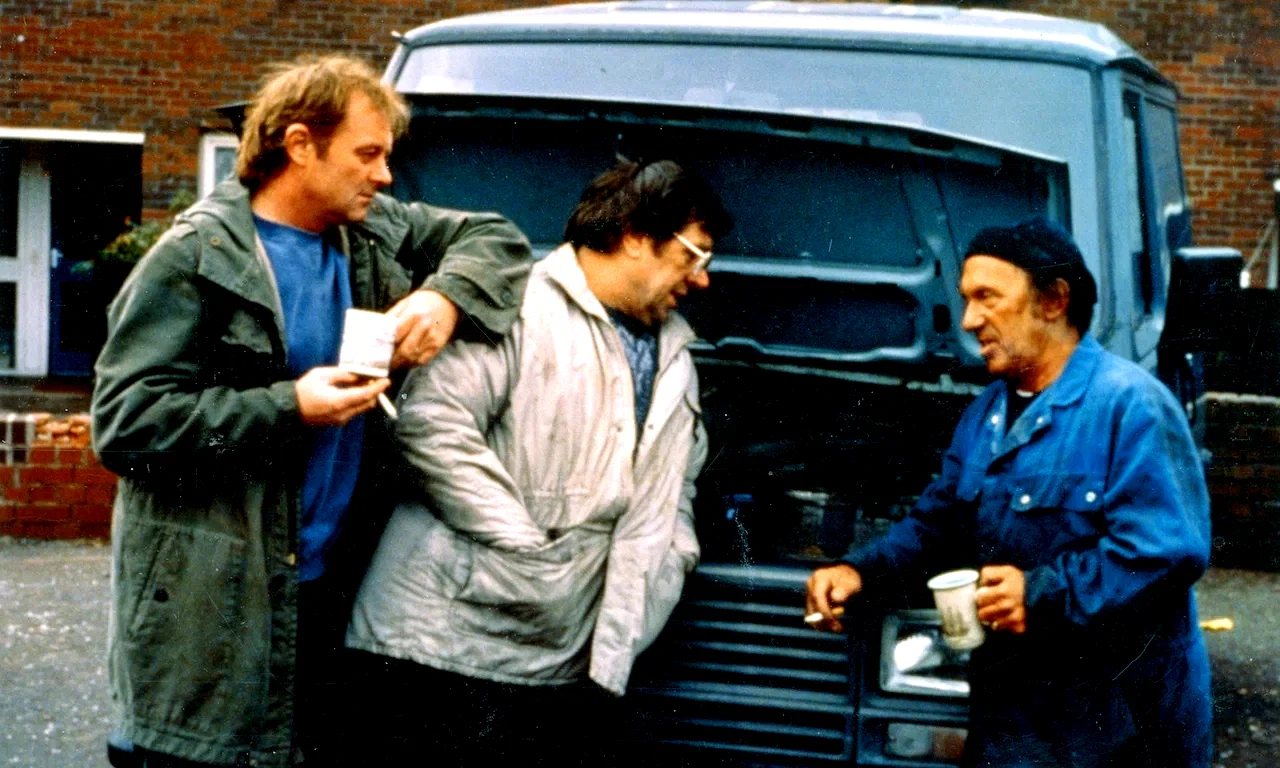 Photo 2 du film : Raining stones