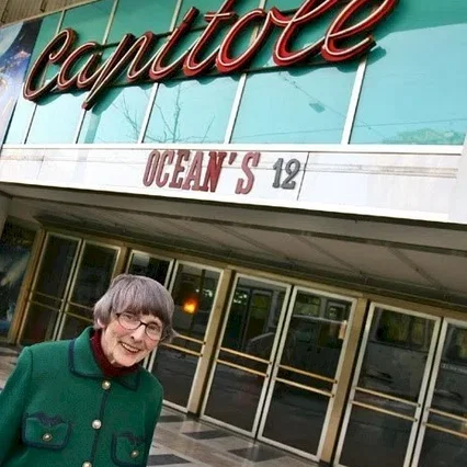 Affiche du film : La petite dame du capitole