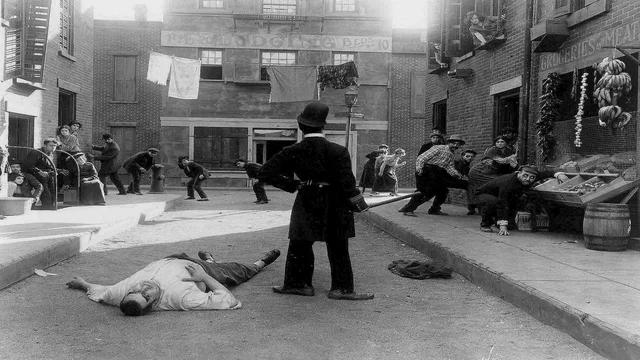 Photo 3 du film : Charlot policeman