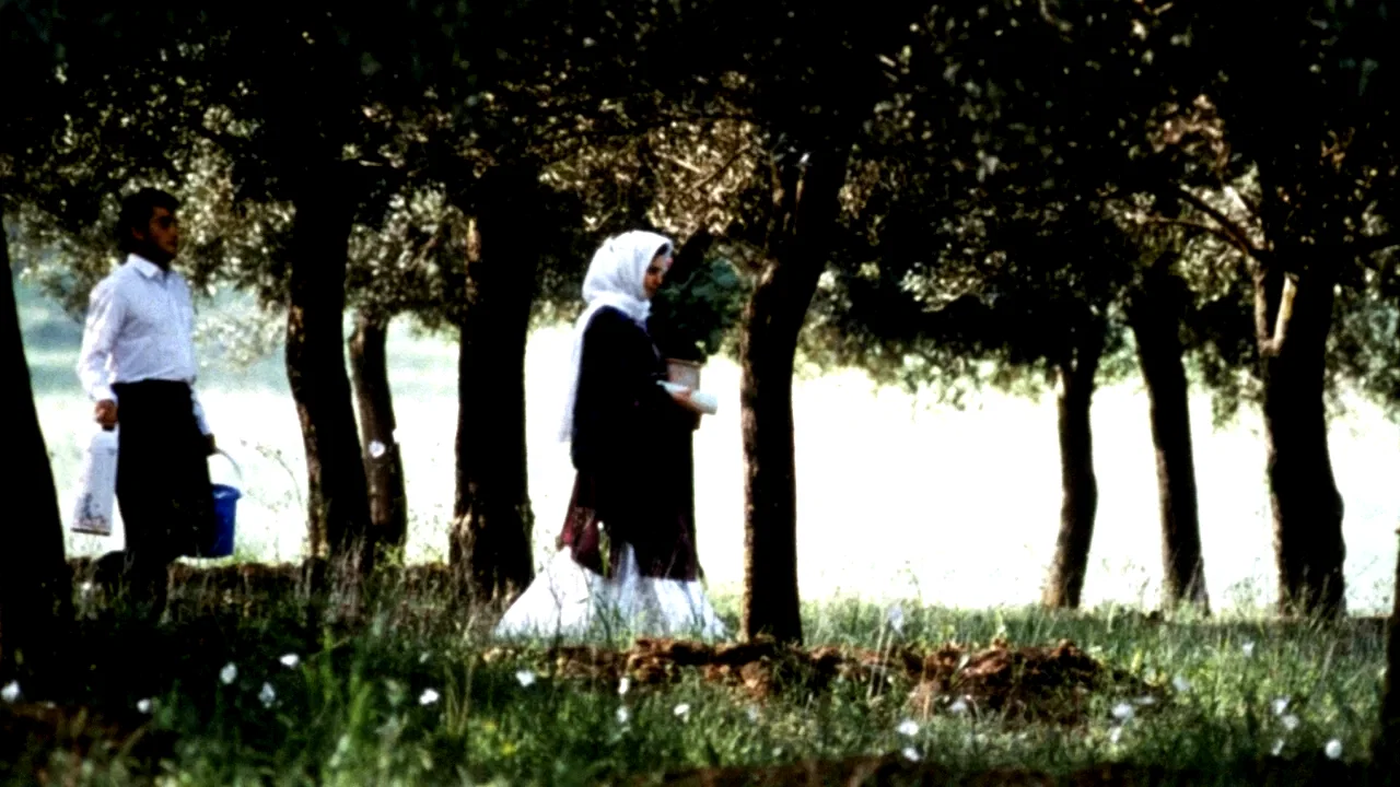 Photo du film : Au travers des oliviers