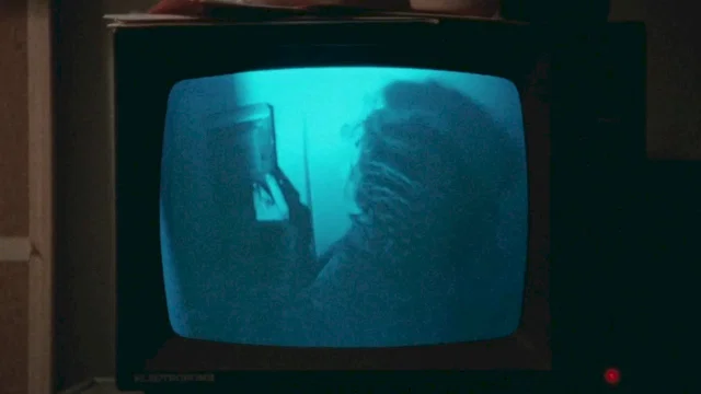 Photo 2 du film : Family viewing
