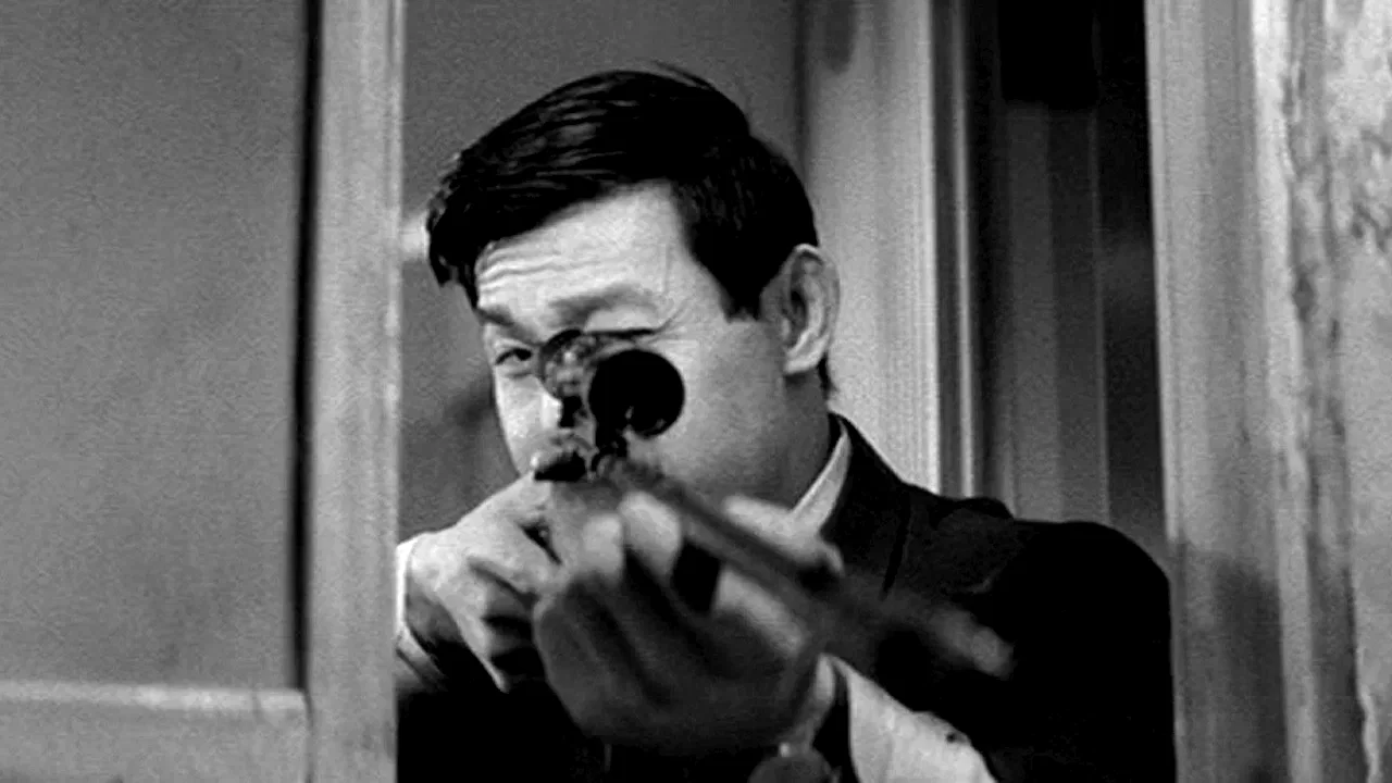 Photo 2 du film : A Colt is my Passport