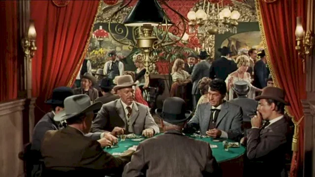 Photo 3 du film : Cinq cartes a abattre