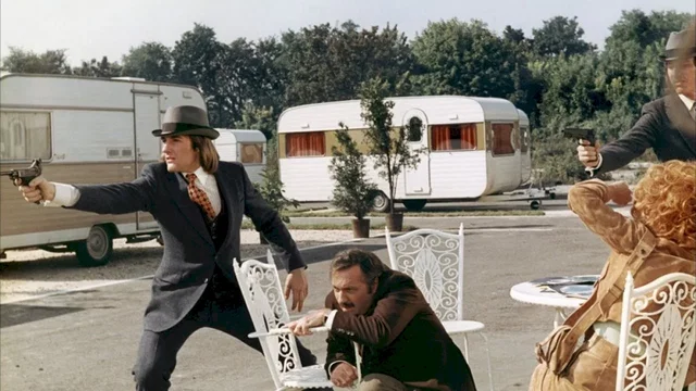 Photo 2 du film : Le cri du cormoran le soir au-dessus des jonques