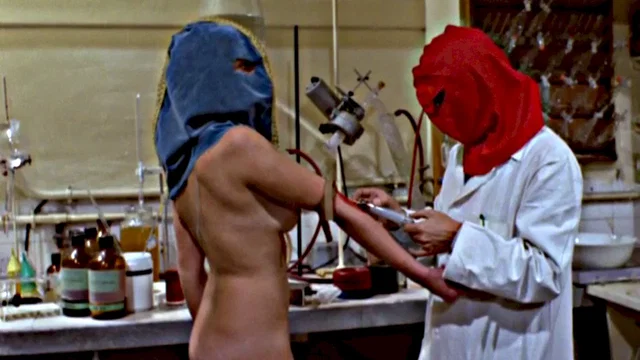 Photo 2 du film : La vampire nue
