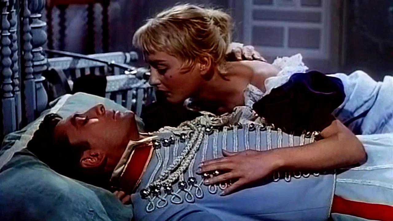 Photo 2 du film : Le fils de Caroline chérie