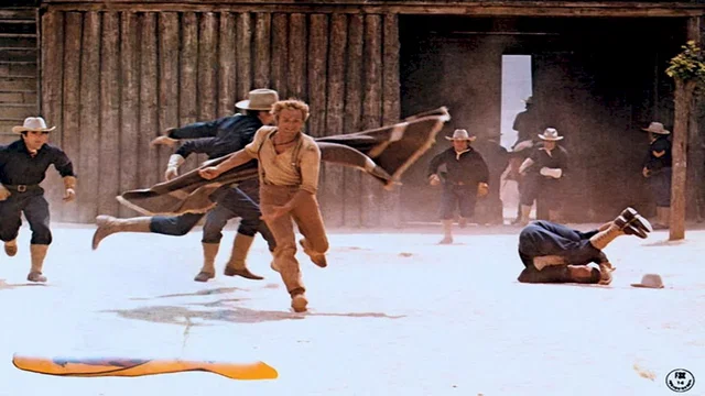 Photo 10 du film : Un genie deux associes une cloche