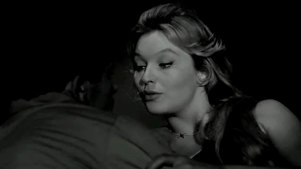 Photo 2 du film : La fille dans la vitrine