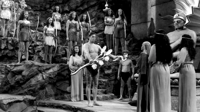 Photo 2 du film : Tarzan et les amazones