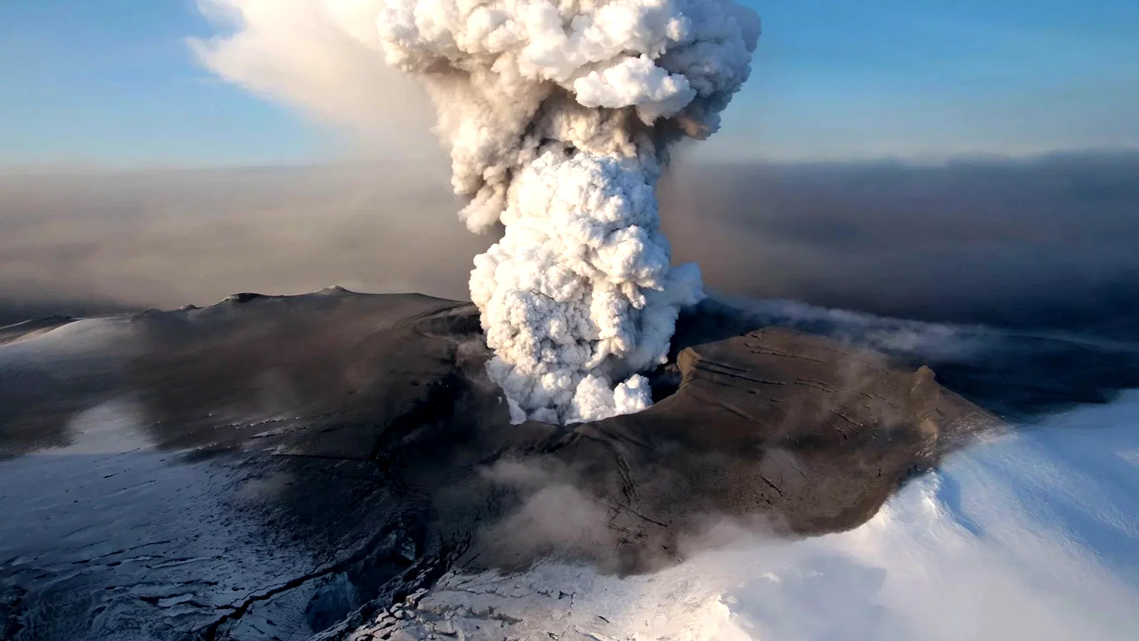 Photo 2 du film : Volcano