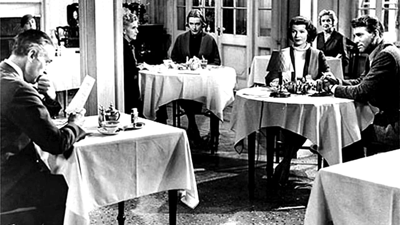 Photo 2 du film : Tables separees