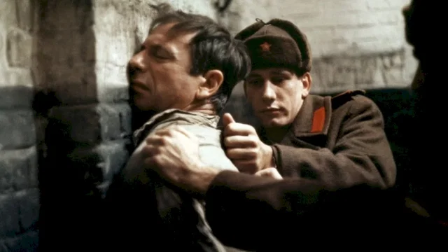 Photo 4 du film : L'aveu