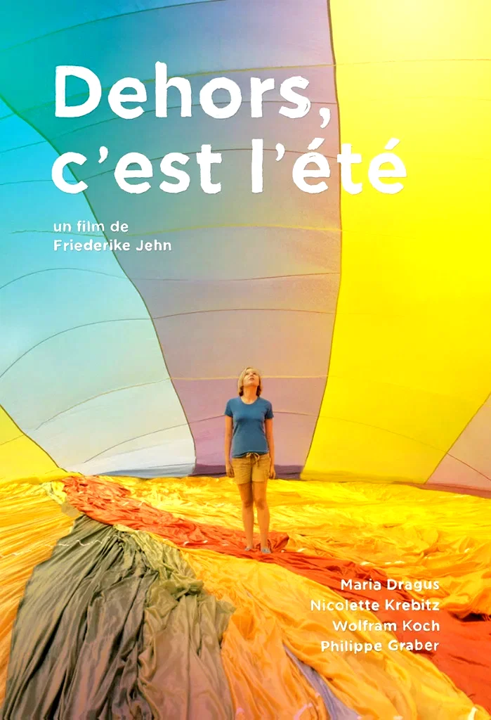 Affiche du film : Dehors c'est l'été
