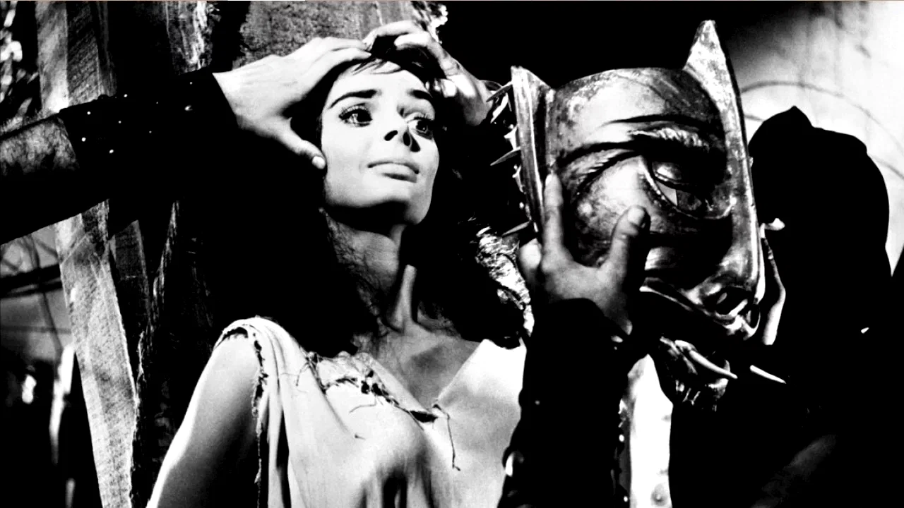 Photo 2 du film : Le masque du demon