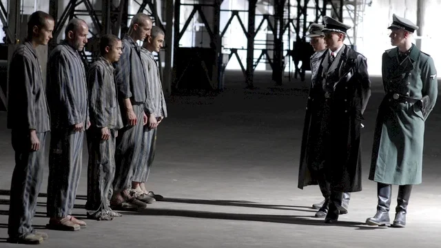 Photo 3 du film : Les faussaires