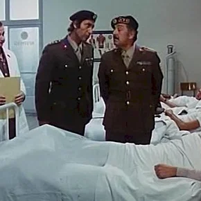 Photo du film : Quatre zizis au garde a vous