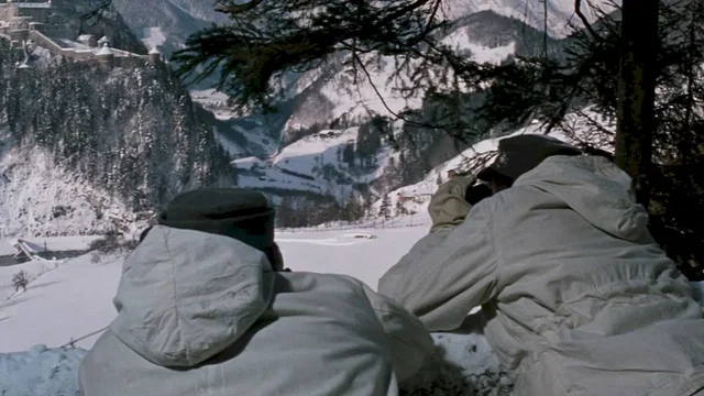 Photo 16 du film : Quand les aigles attaquent