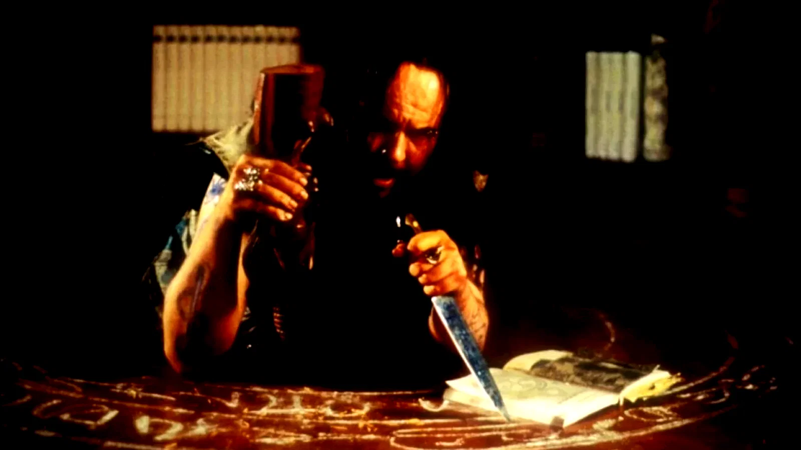 Photo 2 du film : Le jour de la bête