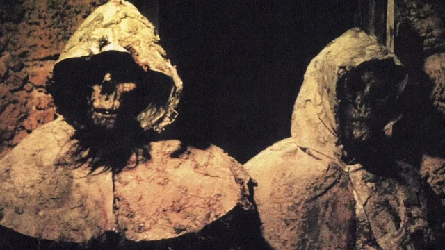 Photo 2 du film : Le monde des morts vivants
