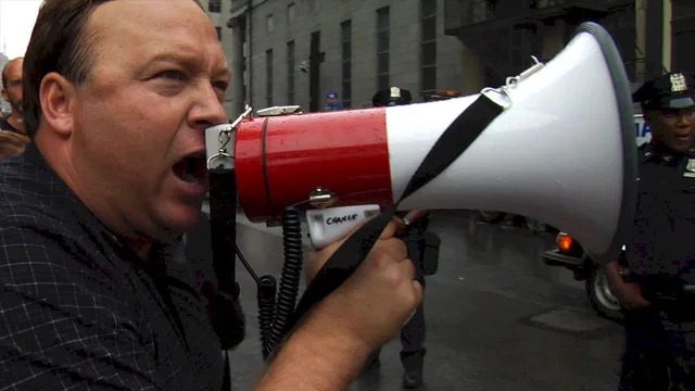 Photo 2 du film : New world order