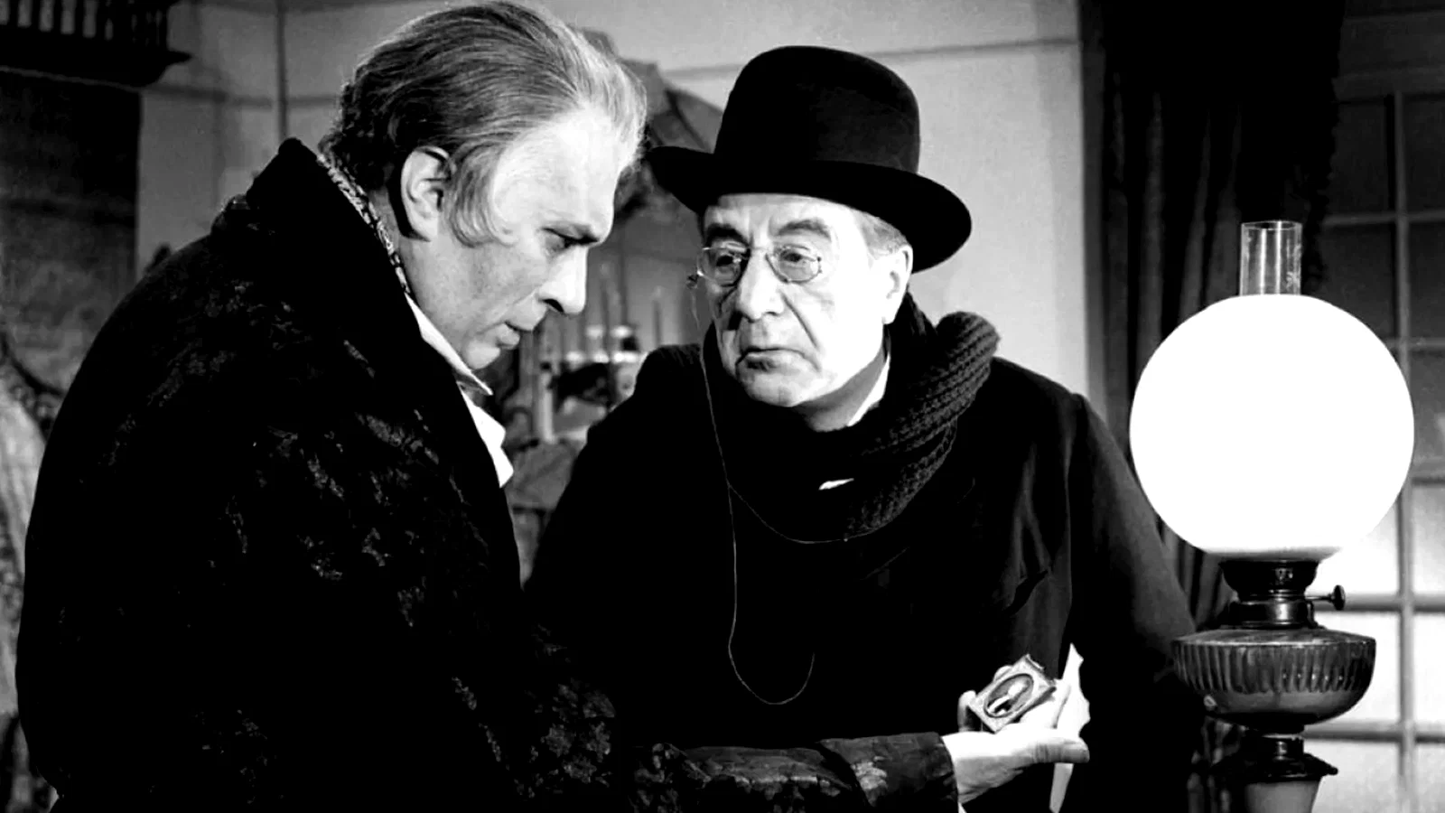 Photo du film : L'homme au chapeau rond