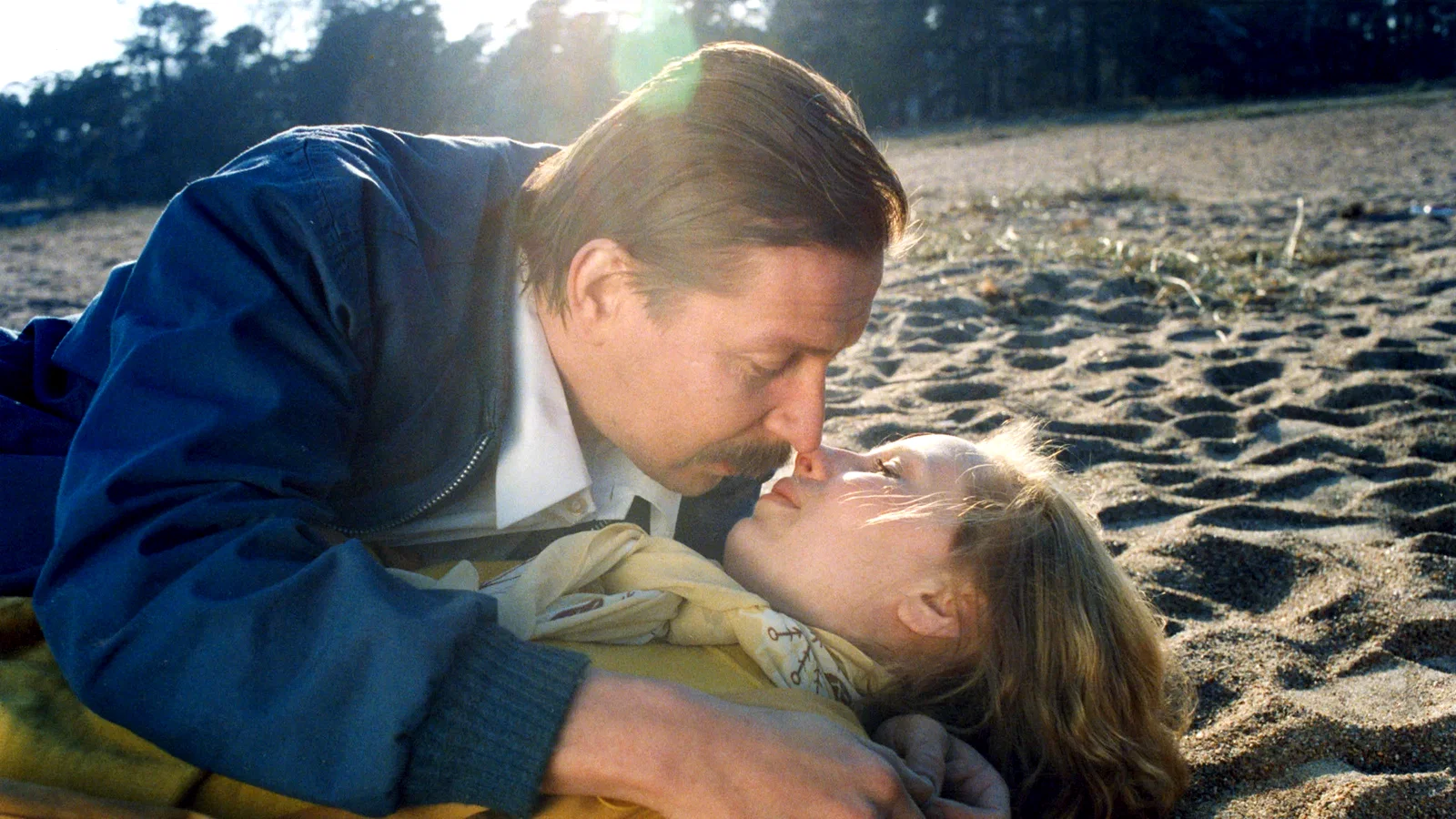 Affiche du film : Shadows in paradise