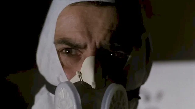 Photo 2 du film : Contamination