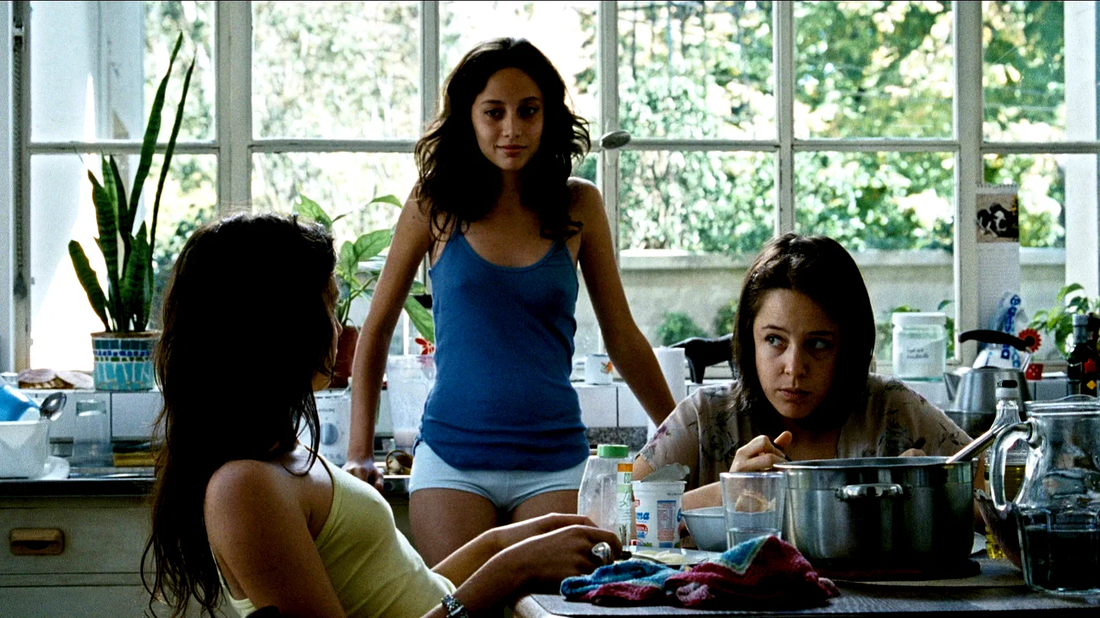 Photo 2 du film : Trois soeurs
