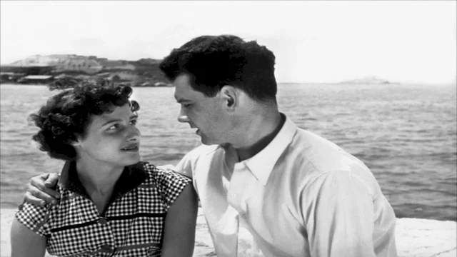 Photo 2 du film : Le Rendez-vous des quais
