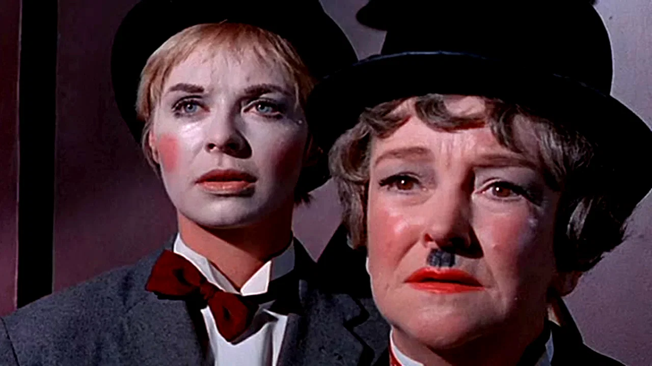 Photo 2 du film : Faut il tuer sister george ?