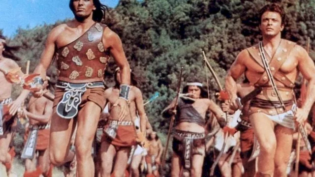 Photo 2 du film : Hercule contre les fils du soleil