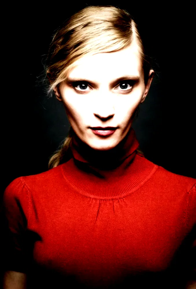 Agata Buzek