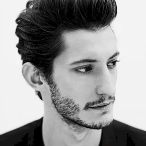 Photo star : Pierre Niney