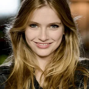 Photo star : Camille Razat
